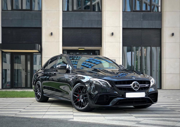 Mercedes Benz E63 AMG S срочный-выкуп24.рф