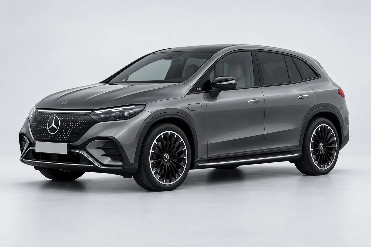 Mercedes-Benz EQE SUV — вид спереди в три четверти