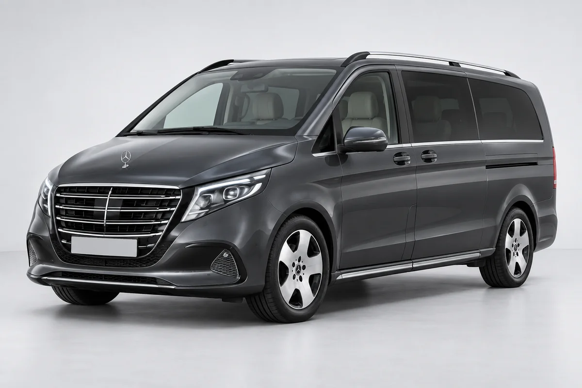 Mercedes-Benz V-Класс — вид спереди в три четверти
