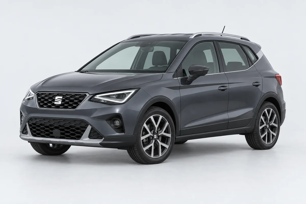 SEAT Arona — вид спереди в три четверти