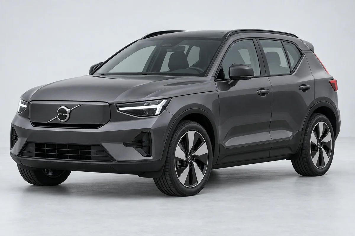Volvo EX40 — вид спереди в три четверти