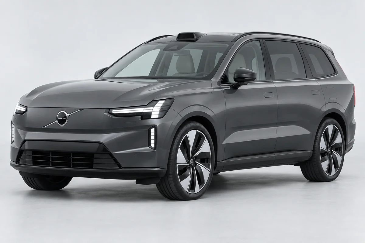 Volvo EX90 — вид спереди в три четверти