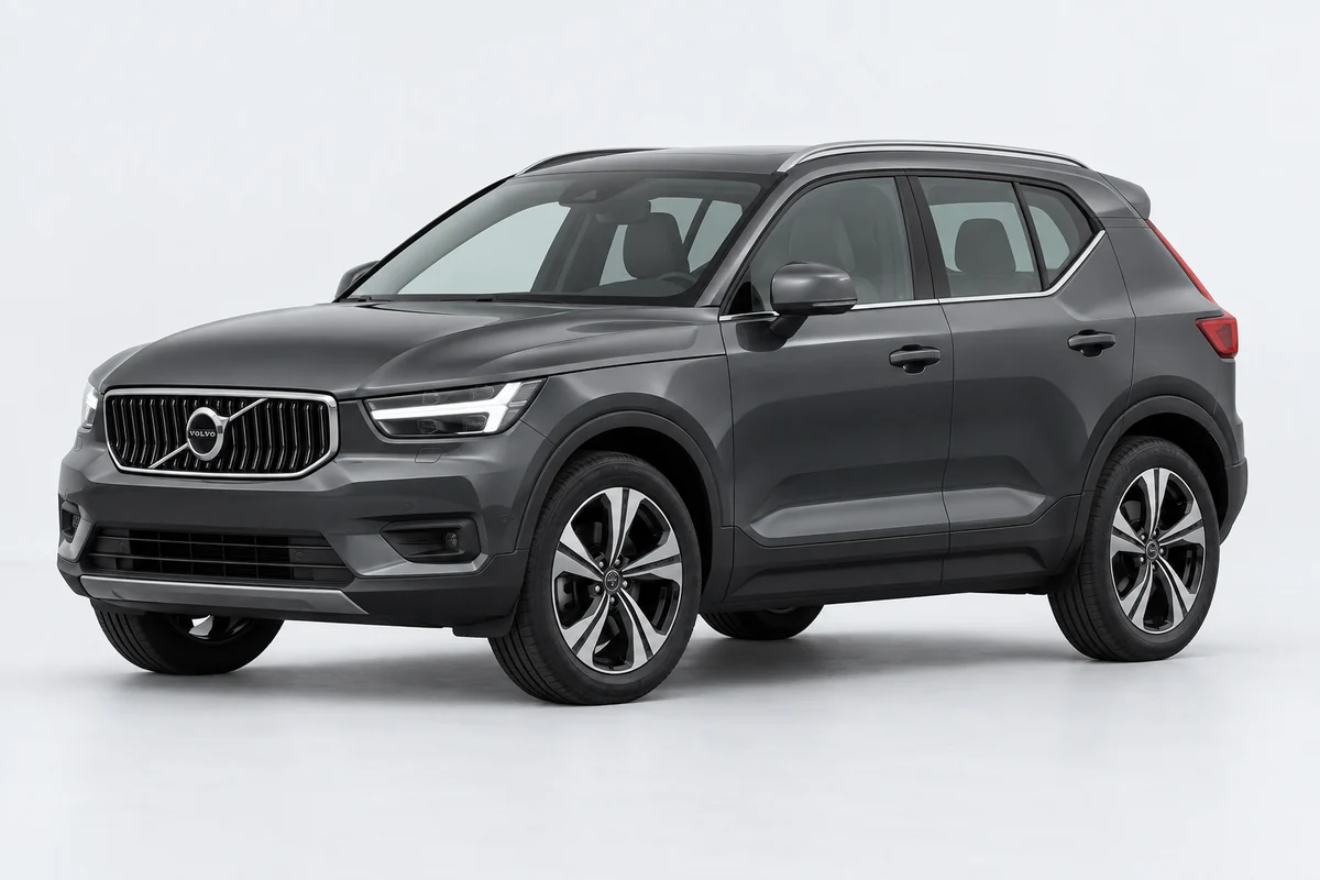 Volvo XC40 — вид спереди в три четверти